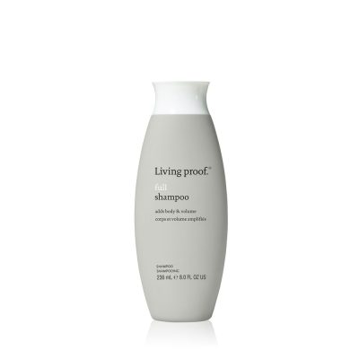 Living Proof Full Shampoo 236 ml transforme les cheveux fins et plats en chevelure épaisse et abondante. N'altère pas la coloration.