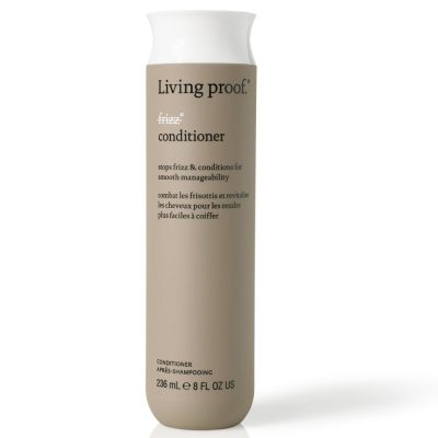 Living Proof No Frizz Revitalisant est conçus pour éliminer tous les frissotis, sans alourdir le cheveu. Sans sulfates et parabens.