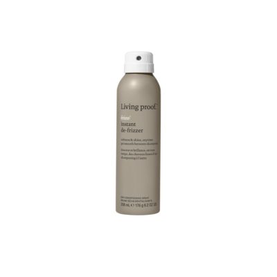 Living Proof No Frizz Instant De-Frizzer 208mL est un spray qui fait instantanément disparaître les frisottis.