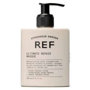 REF Ultimate Repair Masque est un traitement pour reconstruire les cheveux colorés avec extraits botaniques pour protéger et renforcer.