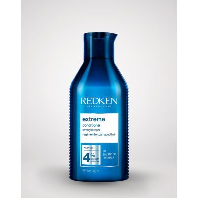 Après-Shampoing extreme Redken renforce et répare les cheveux abîmés. Avec protéines et une formule de PH balancé.