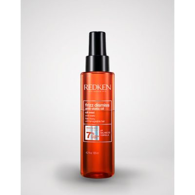 Huile antistatique en spray frizz dismiss Redken aide les cheveux indisciplinés et difficiles à lisser, à ce placer. Avec de l'huile de Babassu et une formule de PH balancé.