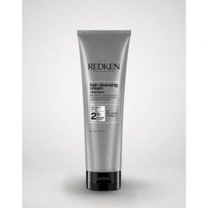 Shampoing Hair Cleasing cream Redken, Pour éliminer les traces de pollution, les impuretés, les résidus et l'excès de sébum. Avec une formule de PH balancé.