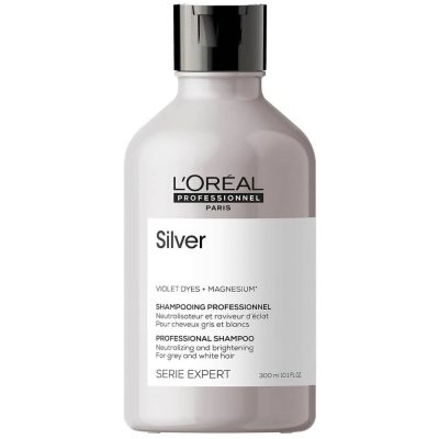 Le shampoing Silver illumine et ravive les cheveux gris et blancs. Sa formule renforce les cheveux tout en éliminant les tons jaunes et cuivrés.