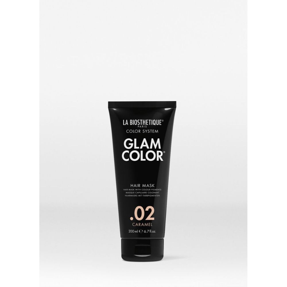 Masque capillaire Glam Color les reflets jaunes indésirables disparaissent rapidement. Peu importe si les cheveux sont colorés, méchés ou complètement naturels. 