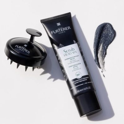 Rene Furterer Gommage purifiant Detox pré-shampooing nettoie le cuir chevelu en profondeur et élimine l'excès de sébum en 3 minutes, pour vous aider à retrouver des cheveux en pleine santé.