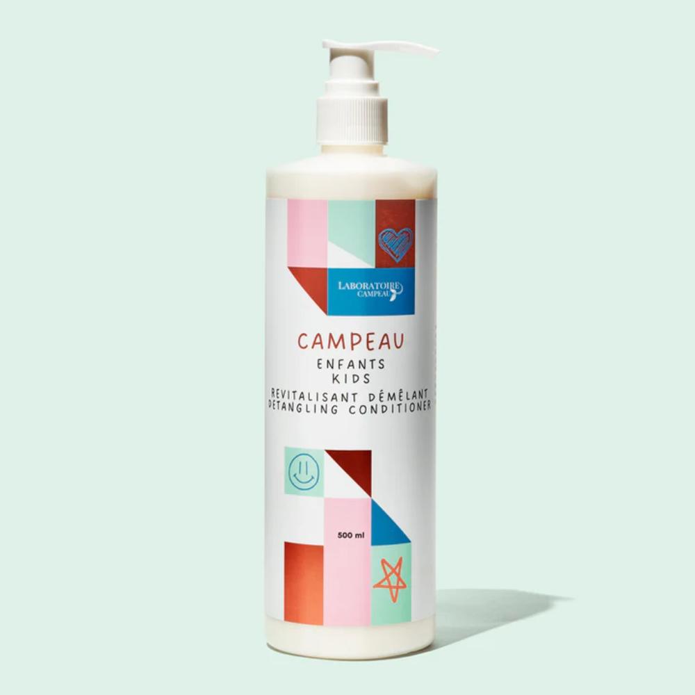 CAMPEAU Revitalisant démêlant enfants hydrate et nourrit les cheveux, tout en leur donnant une brillance et une souplesse.