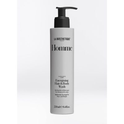La Biosthetique Gel douche énergisant cheveux&corps Homme rafraîchissant et nettoie le corps, les cheveux et la barbe avec une douceur particulière.
