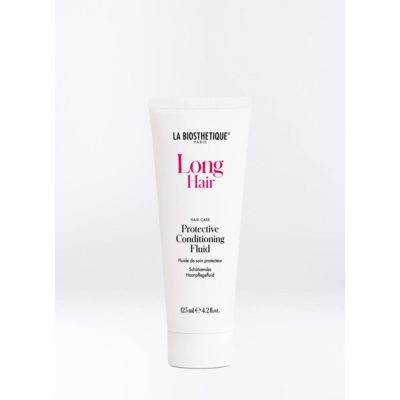 La Biosthetique Protective Conditioning Fluid, un soin fluide sans rinçage qui enveloppe les cheveux et les rend doux et faciles à coiffer.