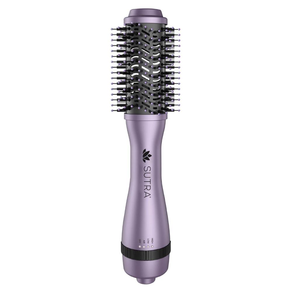 SUTRA Brosse soufflante professionnelle est un outil de séchage et de coiffage tout-en-un. Lissent et donnent du volume, pour des cheveux brillants.